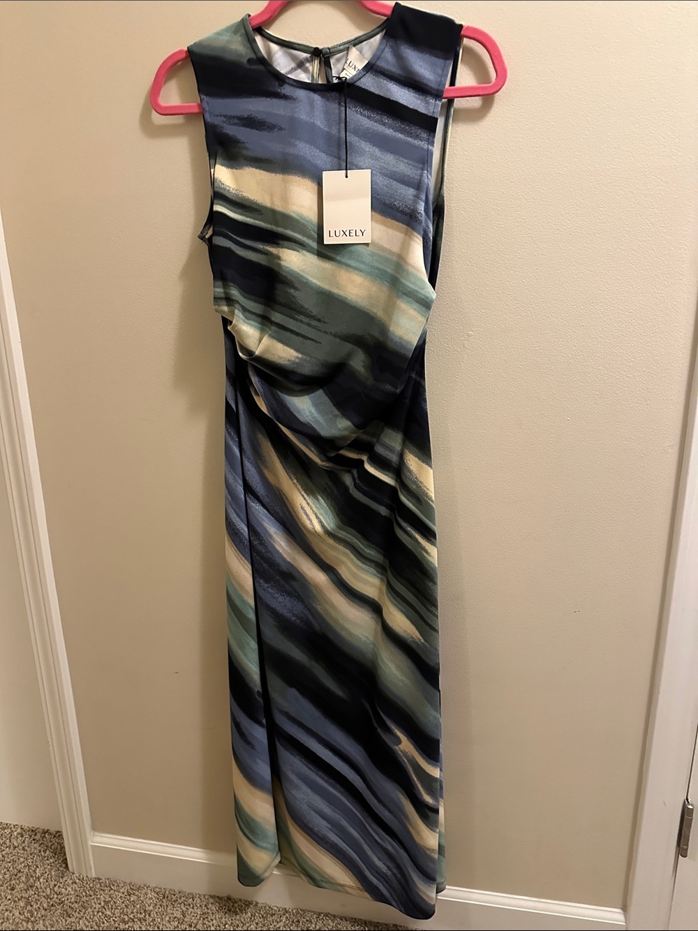 NEW! Luxely maxi dress